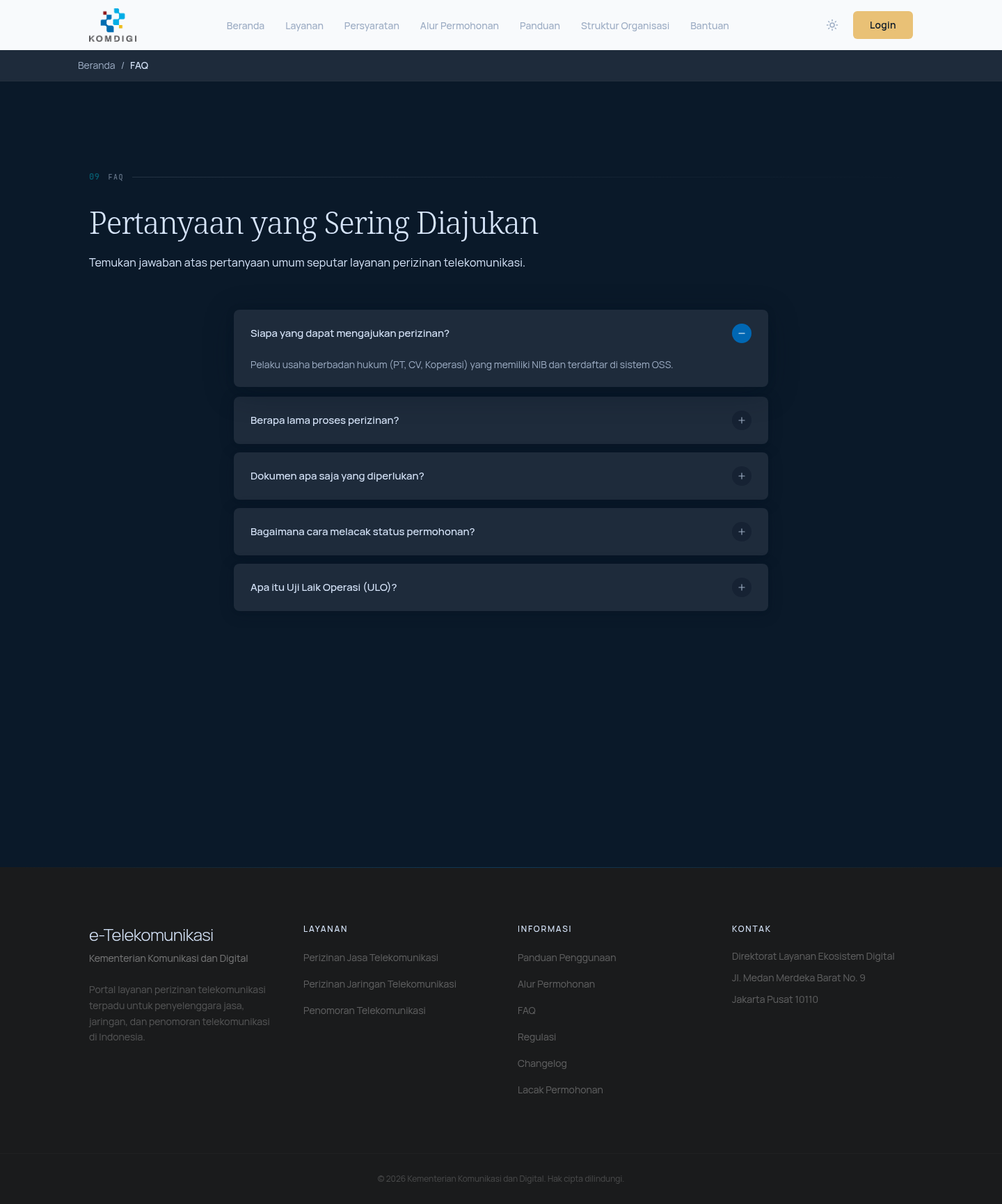 Halaman FAQ dengan salah satu jawaban dibuka